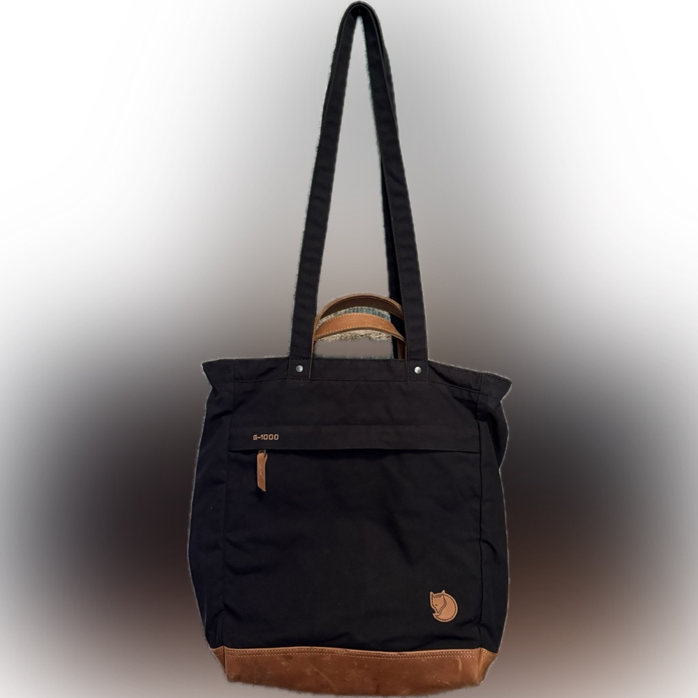 Fjällräven Tote No.2 - Black with Leather Bottom